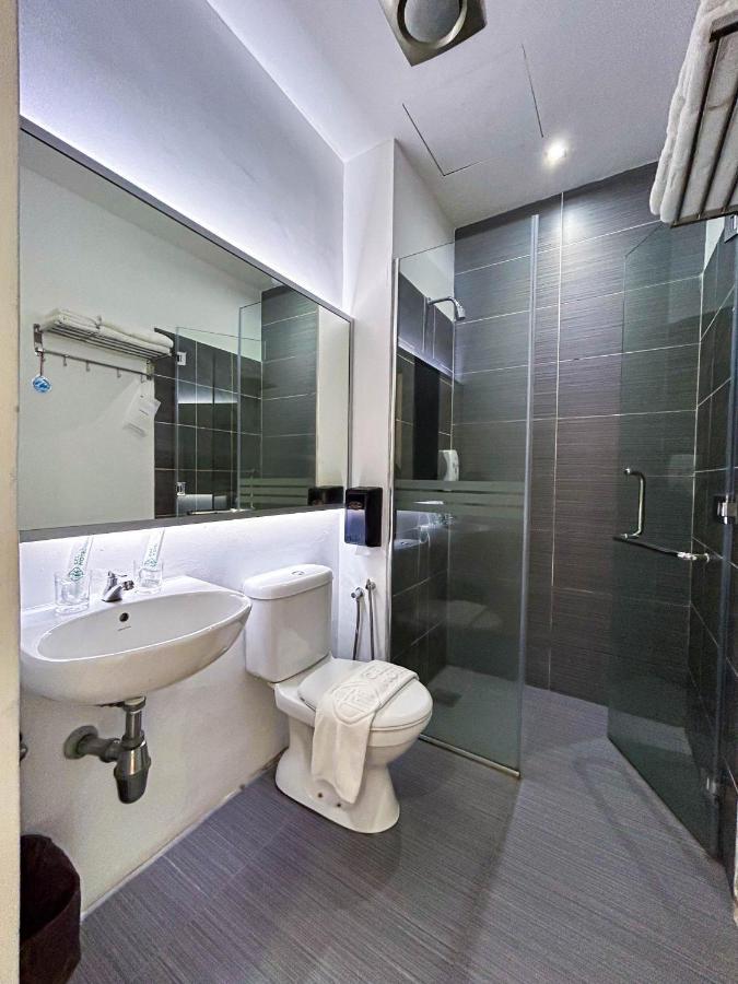 Cel Hotel Skudai Zewnętrze zdjęcie